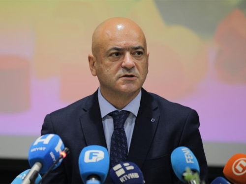 Čerkez: Nove mjere od 20. prosinca, uvodi se pravilo cijepljen-testiran-prebolio