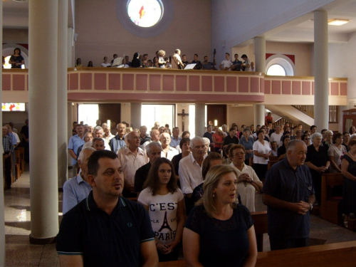 FOTO: Dan posvete župne crkve i susret duhovnih zvanja u župi Prozor