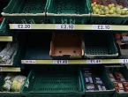 Britanski supermarketi koriste slike proizvoda kako bi popunili praznine na policama