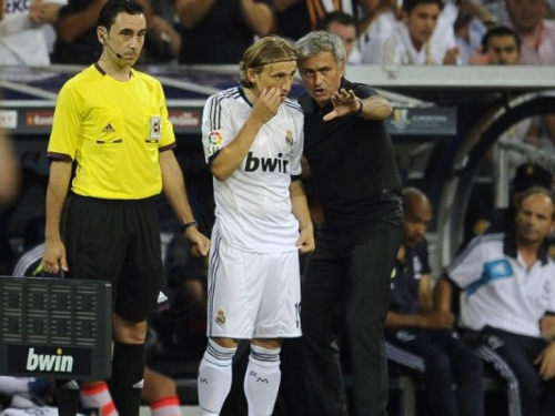 Mourinho cijelom svijetu otkrio zašto je doveo Modrića!