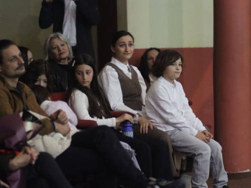 FOTO: U Prozoru predstavljena slikovnica Magdalene Jeličić ''Djed, dječak i računalo''