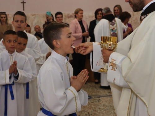 FOTO: Prva sveta Pričest u župi Rama-Šćit