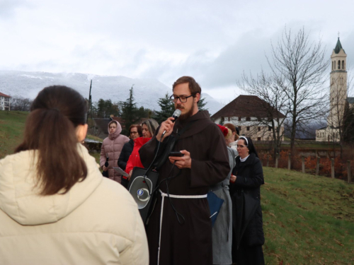 FOTO: Put križa kroz fratarski gaj na Šćitu