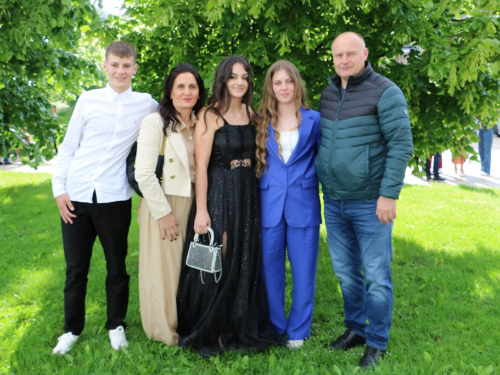 FOTO: Matura 2025. - Defile mladosti na ulicama Prozora