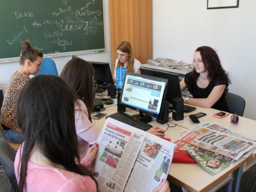 Studenti novinarstva praksu stječu u redakciji