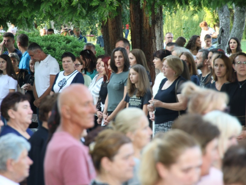 FOTO: Promocija knjige dr. sc. Šimuna Novakovića i druga večer trodnevnice na Šćitu