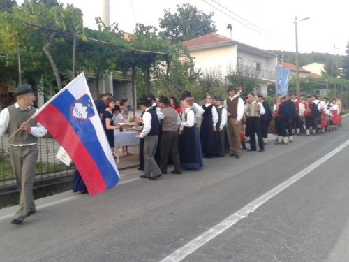 HKUD Uzdol nastupao u Muću na Međunarodnoj smotri folklora