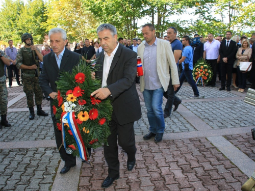 FOTO/VIDEO: Na Uzdolu obilježena 22. obljetnica stravičnog pokolja nad Hrvatima