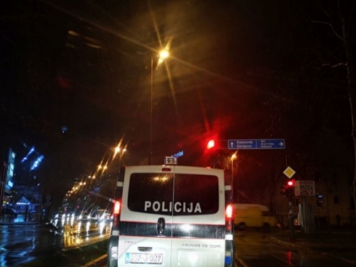 U Mostaru napadnut policajac