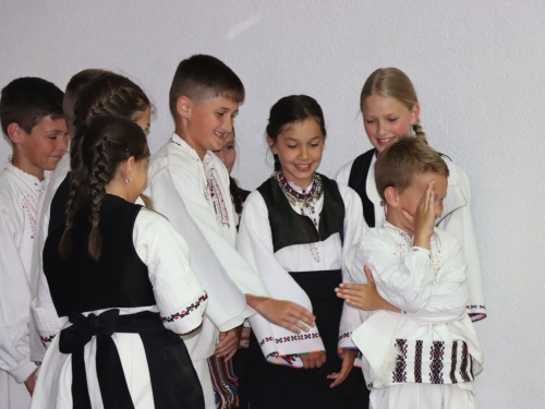 FOTO: Na Šćitu održana 5. kulturno-vjerska baština Hrvata BiH pod geslom ''Vratimo nadu zavičaju''