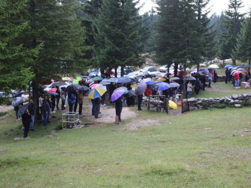 FOTO/VIDEO: Na Vranu služena sv. misa za poginule duvandžije