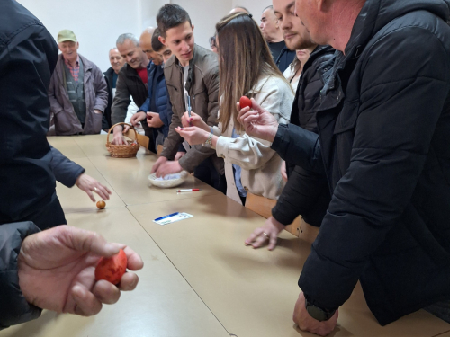 FOTO: Turnir na Orašcu - najtvrđe jaje imala Milka Nović