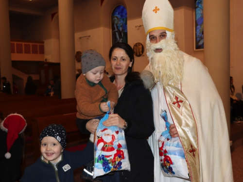 FOTO: Sv. Nikola posjetio župu Prozor