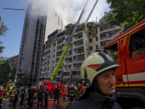 Nakon žestokih ruskih napada dijelovi Kijeva bez struje i vode