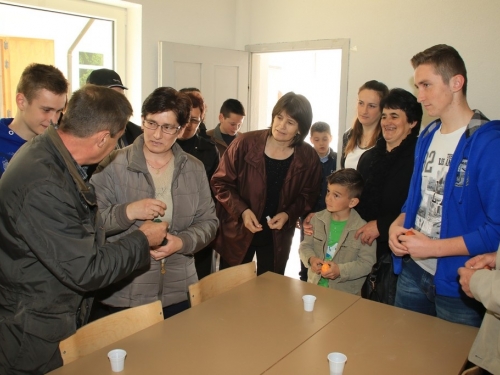 FOTO/VIDEO: Na Orašcu održan turnir u tucanju jaja