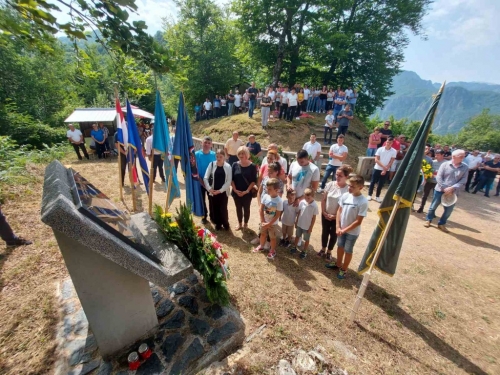 FOTO: Na Pomenu obilježena 28. obljetnica stradanja hrvatskih branitelja