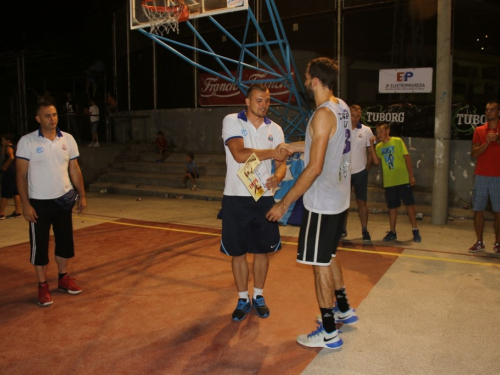 FOTO: ''General Vasilije Mitu'' iz Zagreba pobjednik 15. Streetball Rama