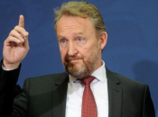 Izetbegović najavljuje nove udare na Hrvate i proziva ''trojku'' za ''izdaju''