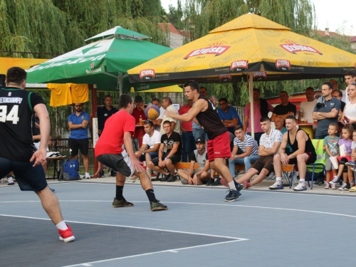 FOTO: Druga večer Streetball turnira u Prozoru