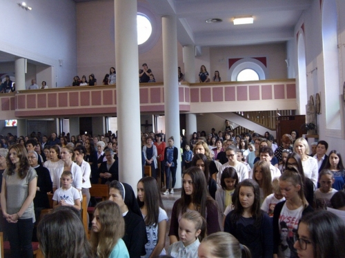 FOTO: Misa sa dobar početak nove katehetske i školske godine u župi Prozor