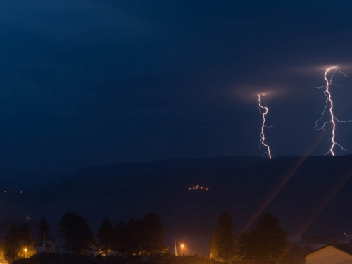 FOTO: Ramskim planinama protutnjalo grmljavinsko nevrijeme