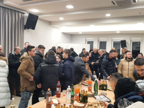 FOTO: Polnoćka u Rumbocima