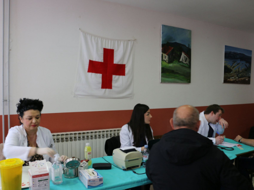 FOTO: Uspješna akcija darivanja krvi u Prozoru