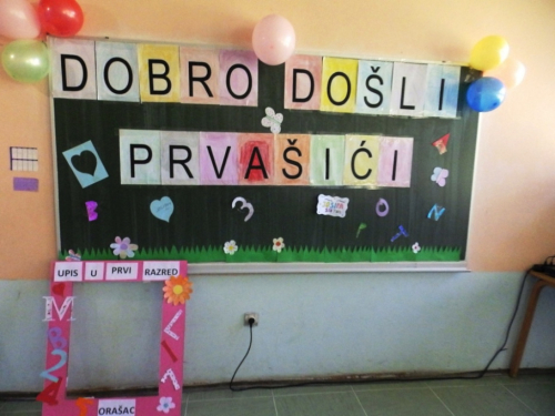 FOTO: U OŠ fra Jeronima Vladića Ripci upisano 19 prvašića