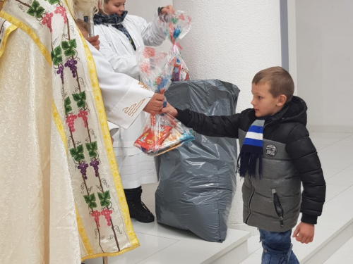 FOTO: Sv. Nikola stigao na Orašac