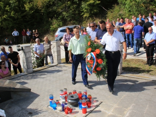 FOTO: Obilježena 22. obljetnica stradanja Hrvata na Hudutskom