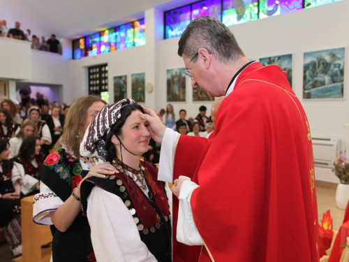 FOTO: Krizma u župi Rumboci