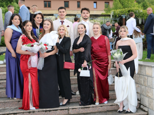 FOTO: Matura 2025. - Defile mladosti na ulicama Prozora
