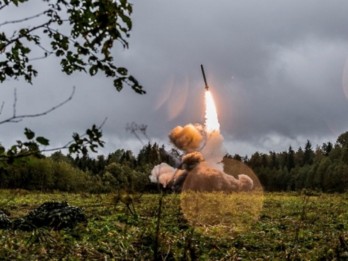 Rusi tvrde da je američko povlačenje iz sporazuma o raketama opasno