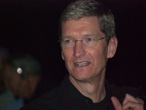 Novi šef Applea Tim Cook prošle je godine zaradio gotovo 400 milijuna američkih dolara