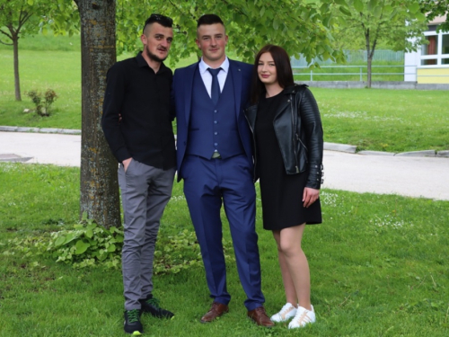 FOTO/VIDEO: Matura 2023. - Defile mladosti na ulicama Prozora