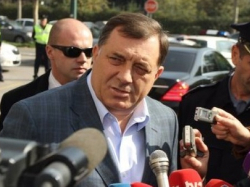 Dodik ljut zbog Izetbegovićevog boravka u Doboju