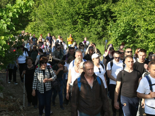 FOTO: Jedinstveni događaj na Pidrišu - stigle moći sv. Ante