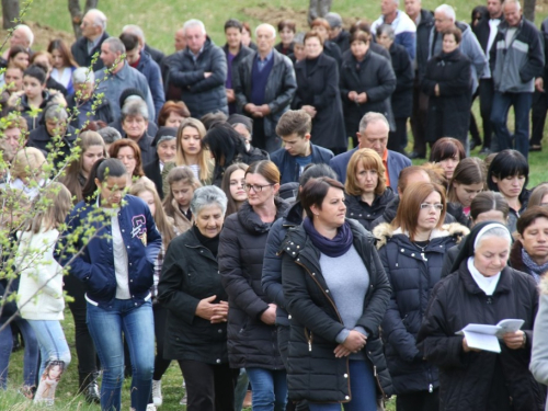 FOTO: Put križa kroz fratarski gaj na Šćitu