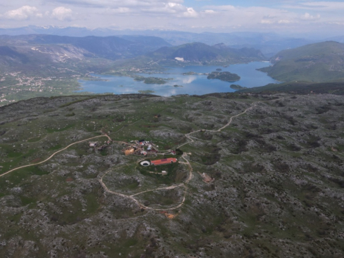 OGLAS: Prodaje se kuća, štala i zemljište na Kozlu