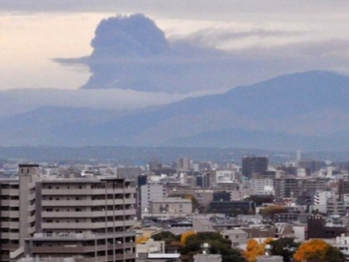 Otkazani letovi zbog erupcije vulkana Aso u Japanu