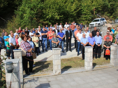 FOTO: Obilježena 22. obljetnica stradanja Hrvata na Hudutskom