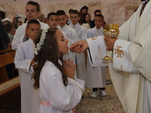 FOTO: Prva sveta Pričest u župi Rama-Šćit