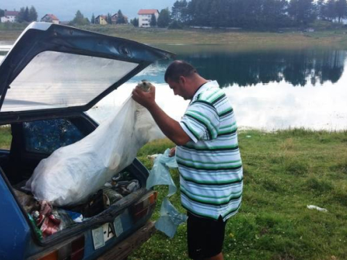 Nesavjesni ribolovci ostavljaju hrpe smeća na obalama Ramskog jezera!