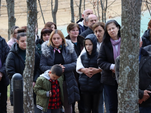 FOTO: Put križa kroz fratarski gaj na Šćitu