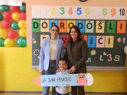 FOTO: U OŠ fra Jeronima Vladića Ripci upisano 19 prvašića