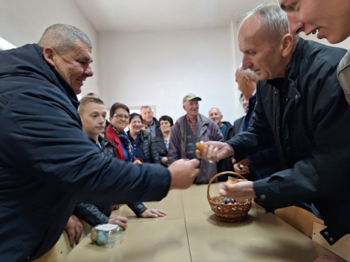 FOTO: Turnir na Orašcu - najtvrđe jaje imala Milka Nović