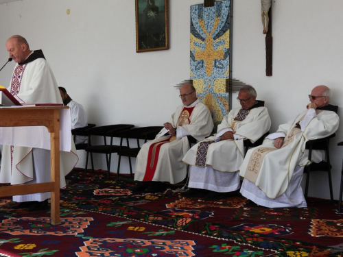 FOTO: Vanjska proslava svetoga Franje u Rumbocima