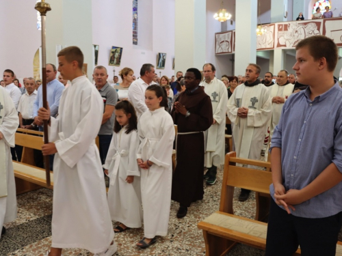 FOTO: Fra Ivo Tadić na Šćitu proslavio 25 godina svećeništva