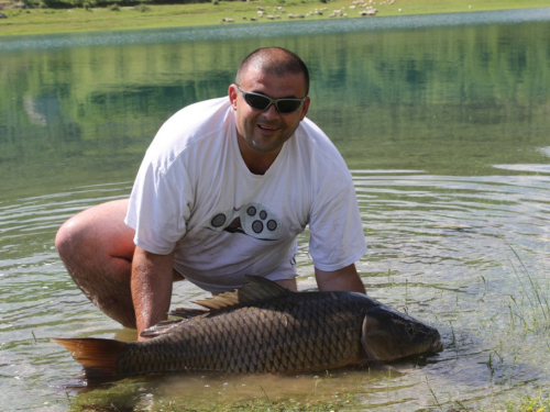 FOTO/VIDEO: U Ramskom jezeru uhvaćen šaran kapitalac od 28,4 kg