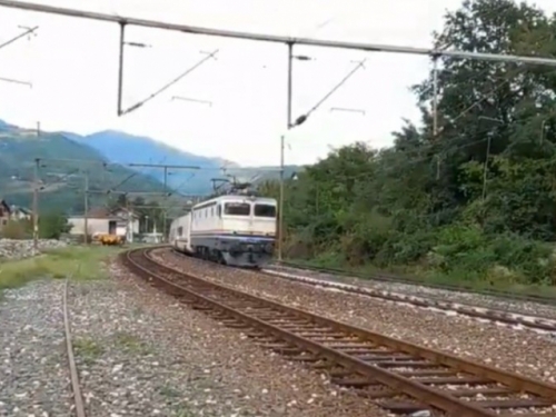 Policija istražuje nesreću kod Konjica: Djevojku usmrtio vlak